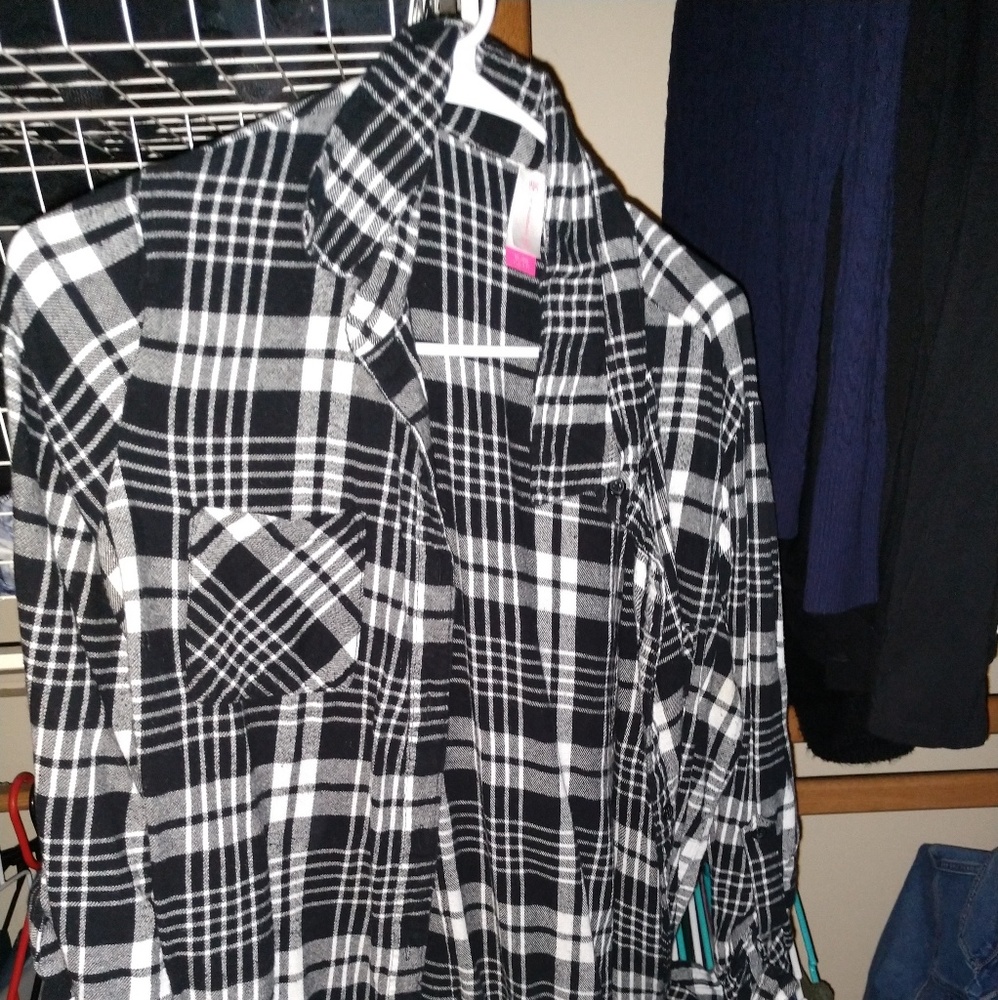 Tunic plaid button up